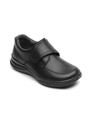 Zapato de piel para niño