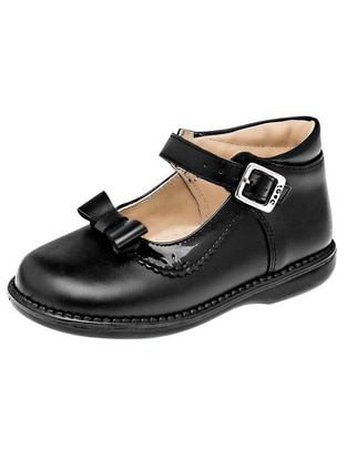Zapato de piel para niña Zapato de piel para niña