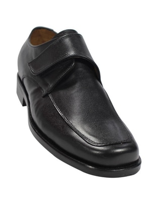 Zapato de piel para niño Zapato de piel para niño