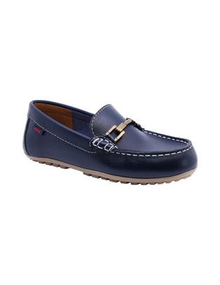 Zapato de piel para niño