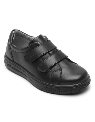 Zapato de piel para niño
