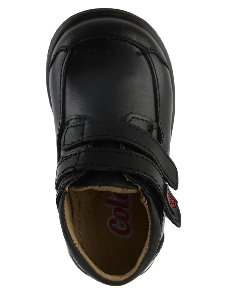 Zapato de piel para niño