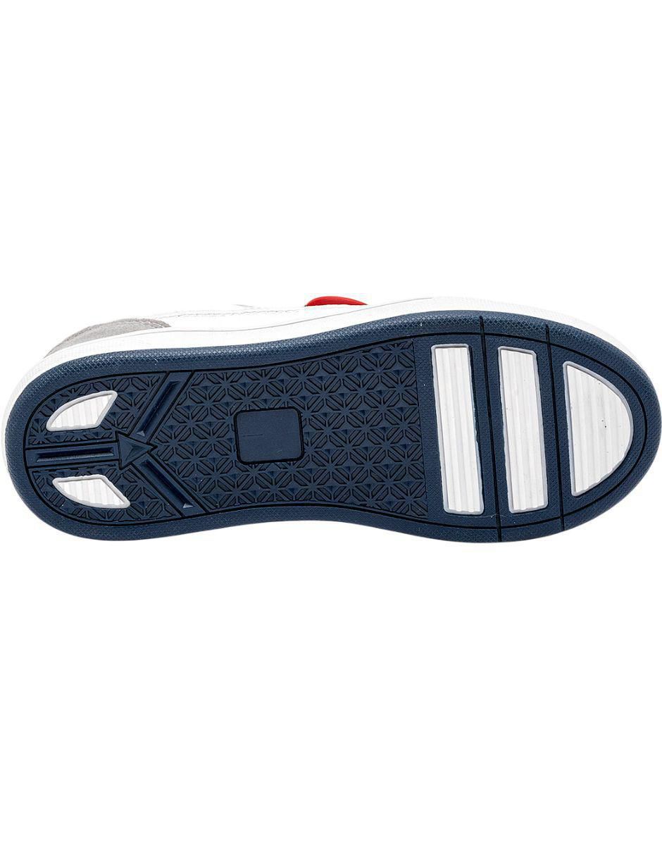 Tenis escolar para niño