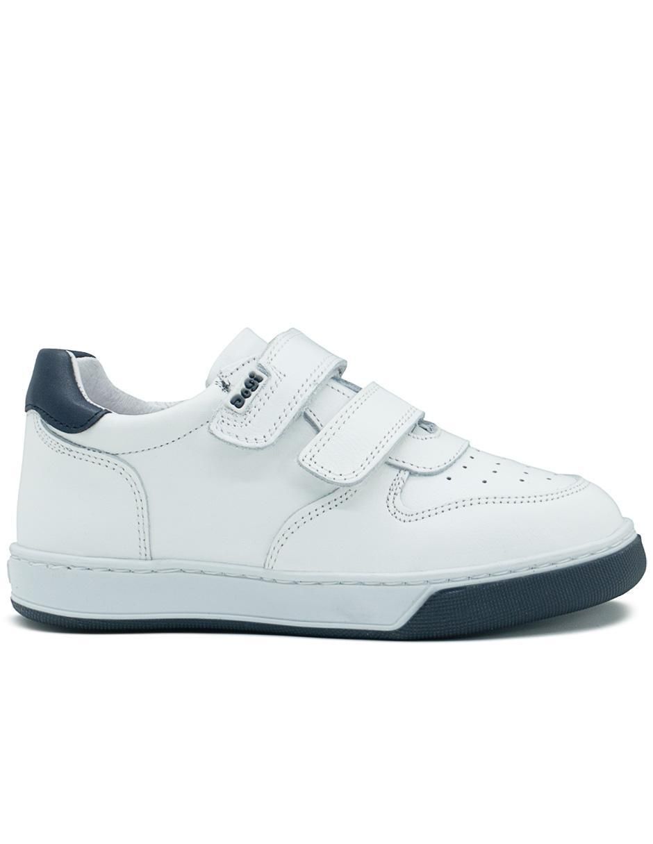 Tenis escolar para niño