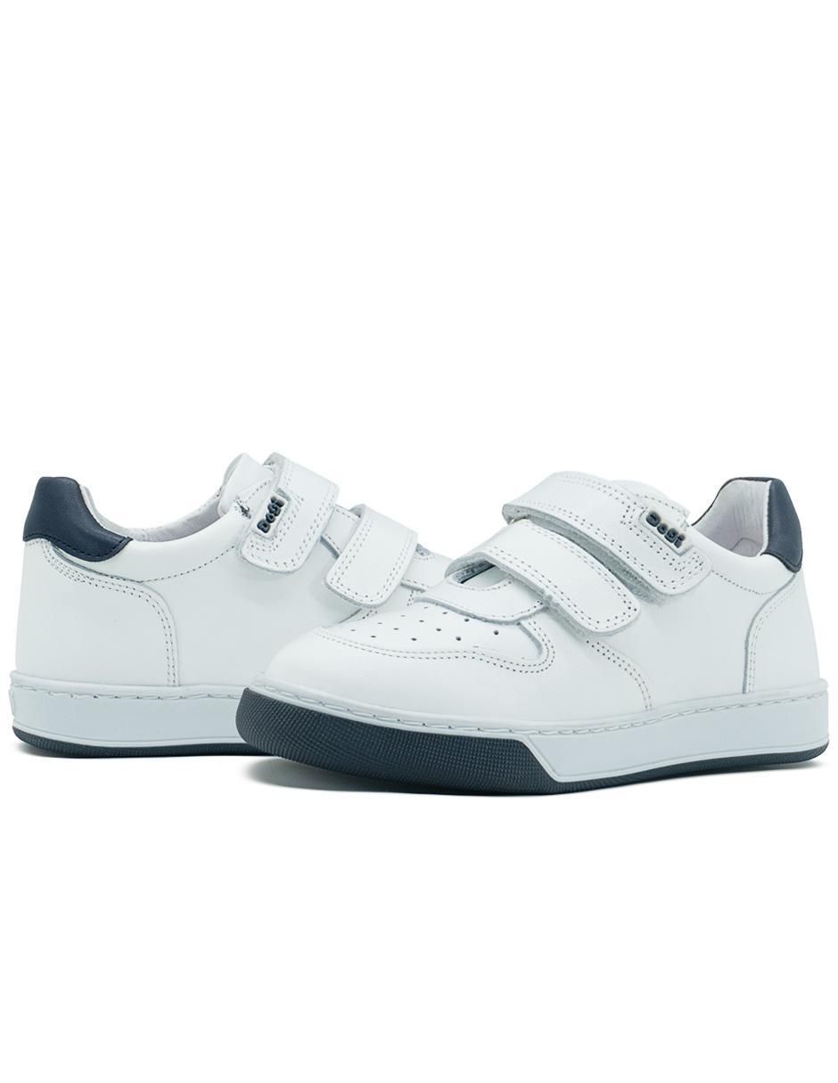 Tenis escolar para niño