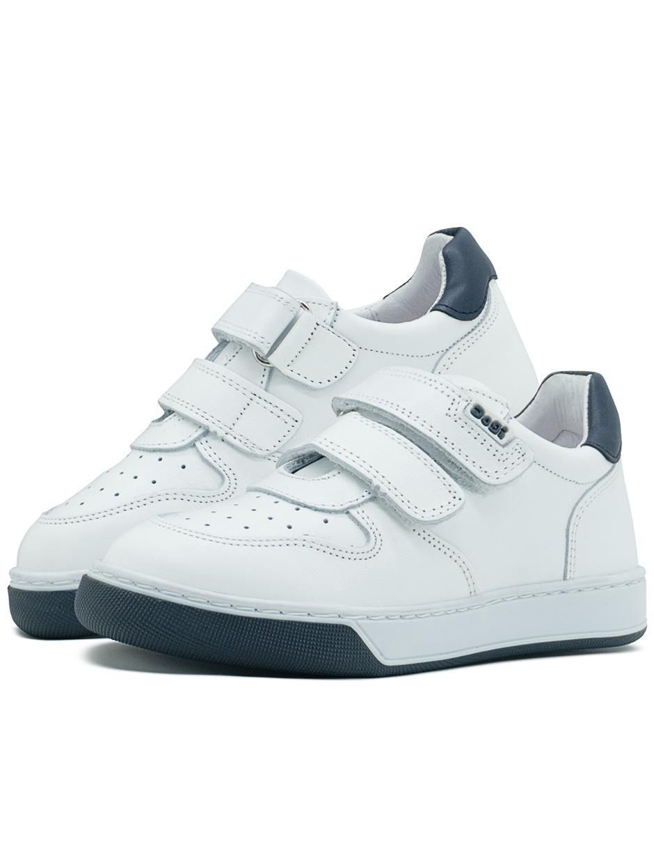Tenis escolar para niño